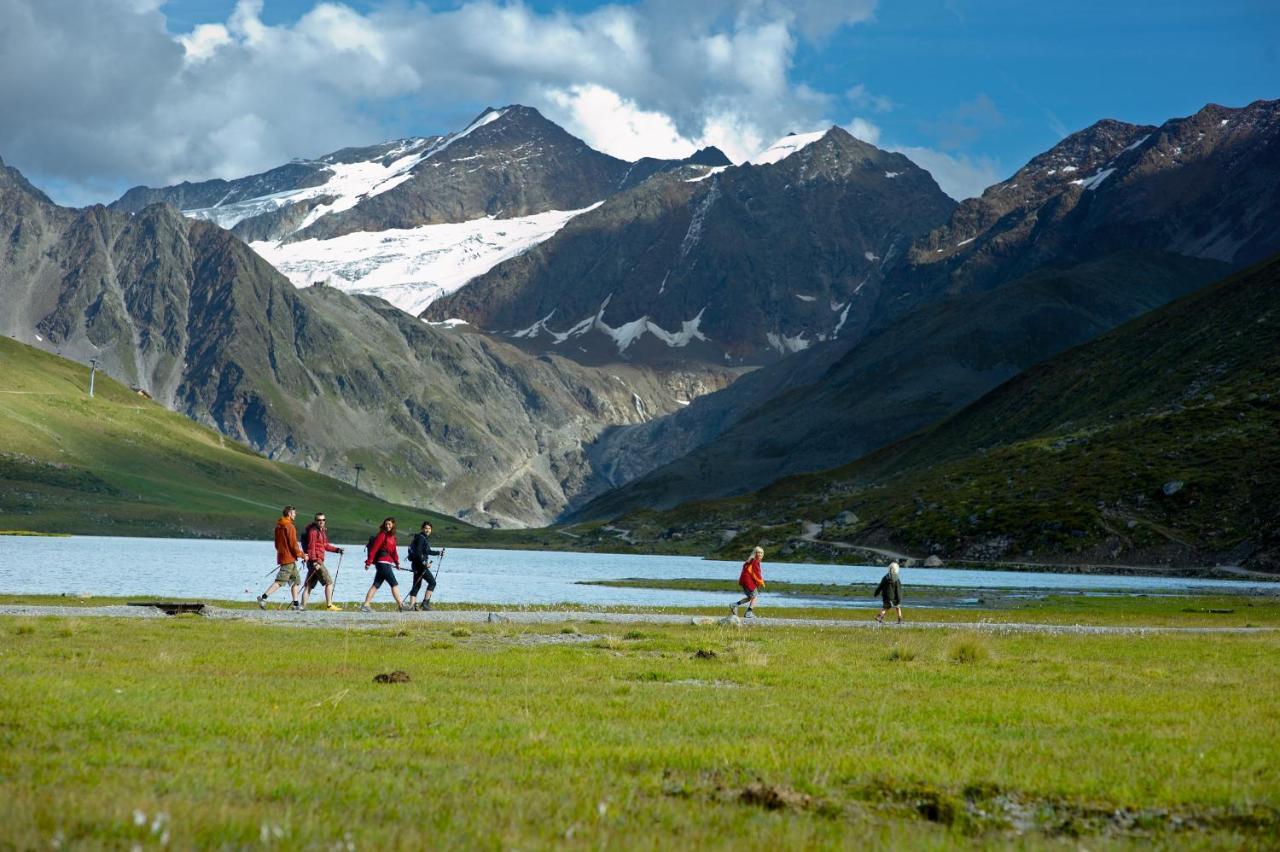 Hotel Mittagskogel Pitztal Sankt Leonhard im Pitztal Ngoại thất bức ảnh