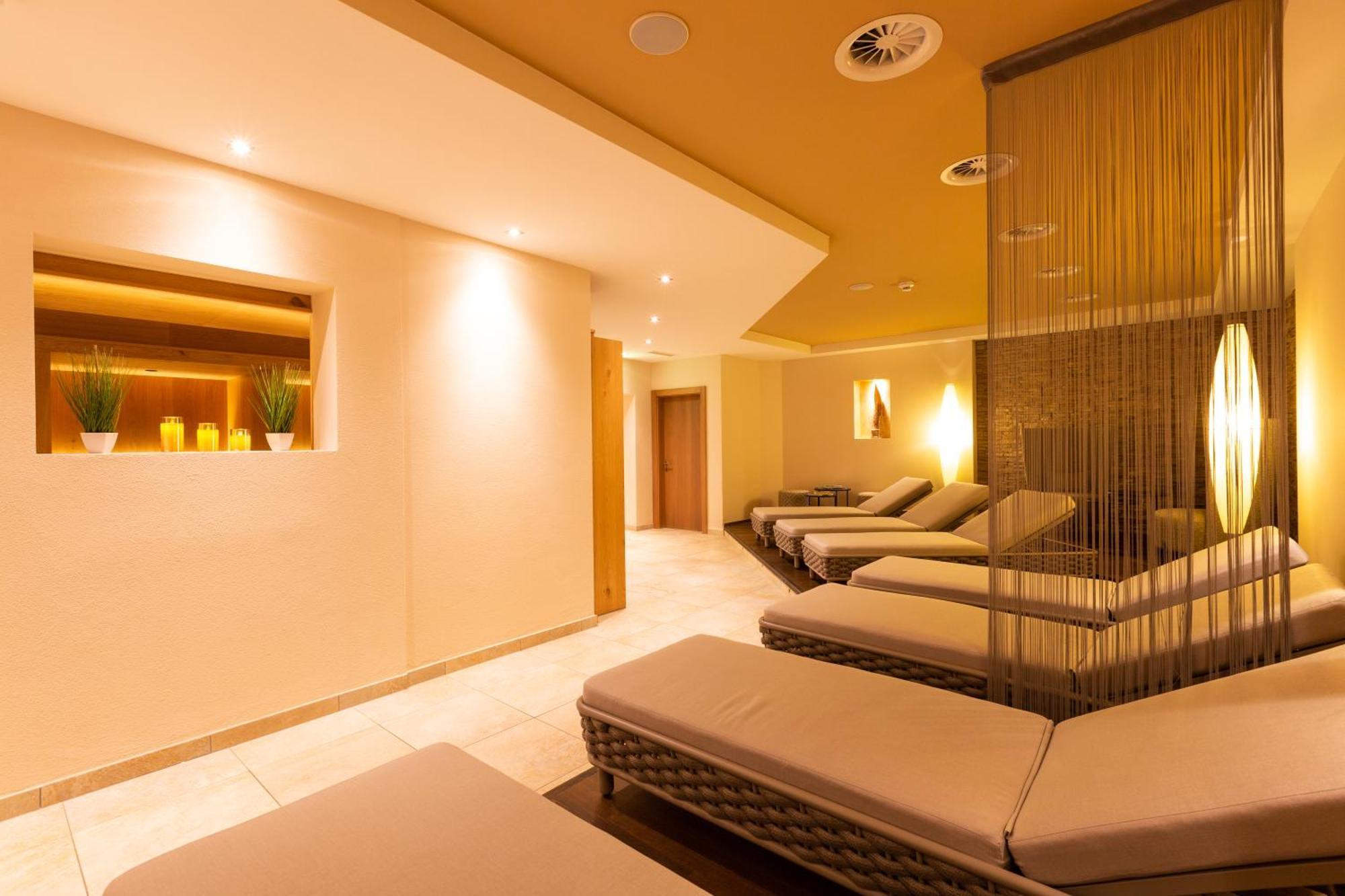 Hotel Mittagskogel Pitztal Sankt Leonhard im Pitztal Ngoại thất bức ảnh
