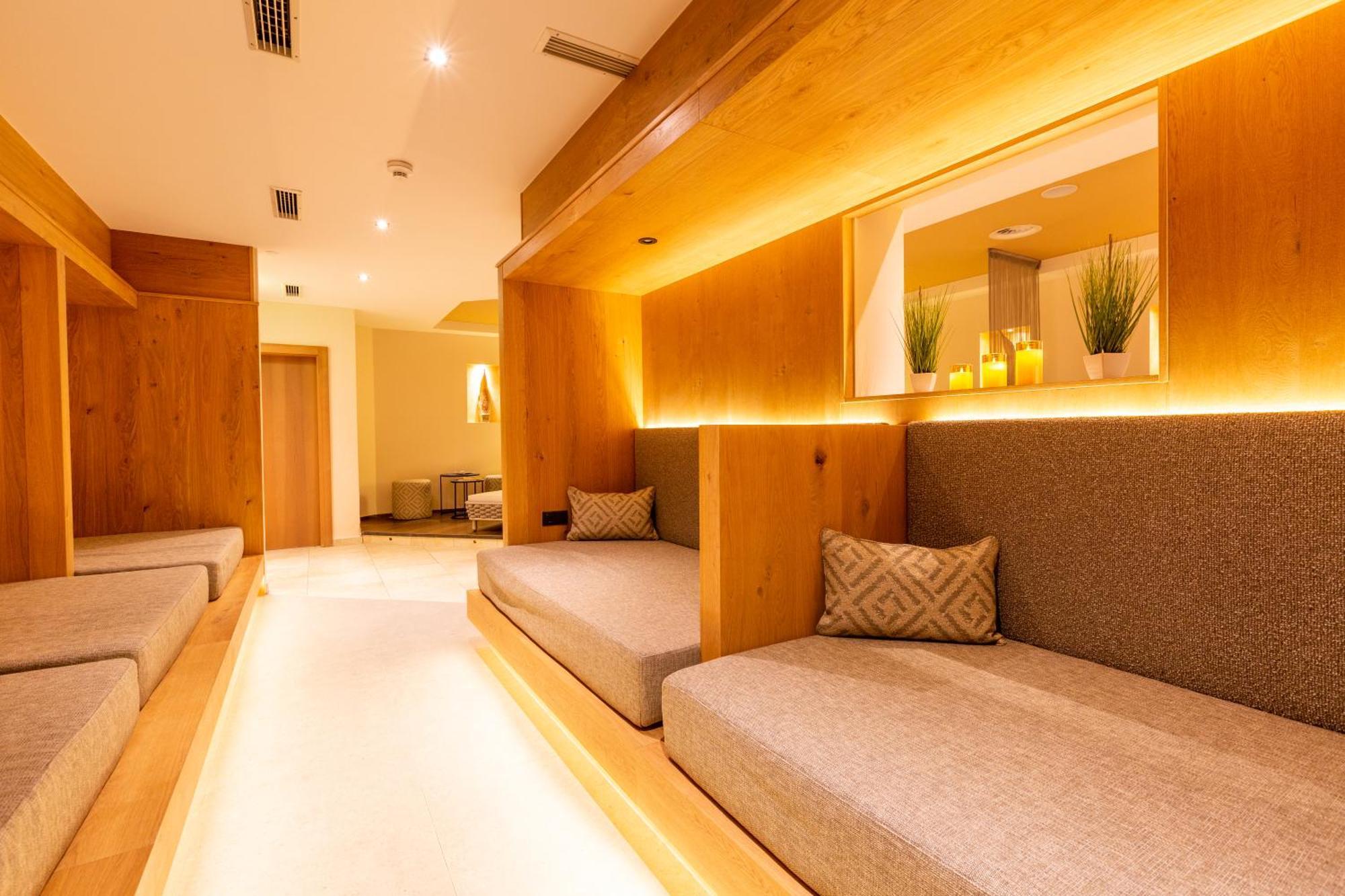 Hotel Mittagskogel Pitztal Sankt Leonhard im Pitztal Ngoại thất bức ảnh