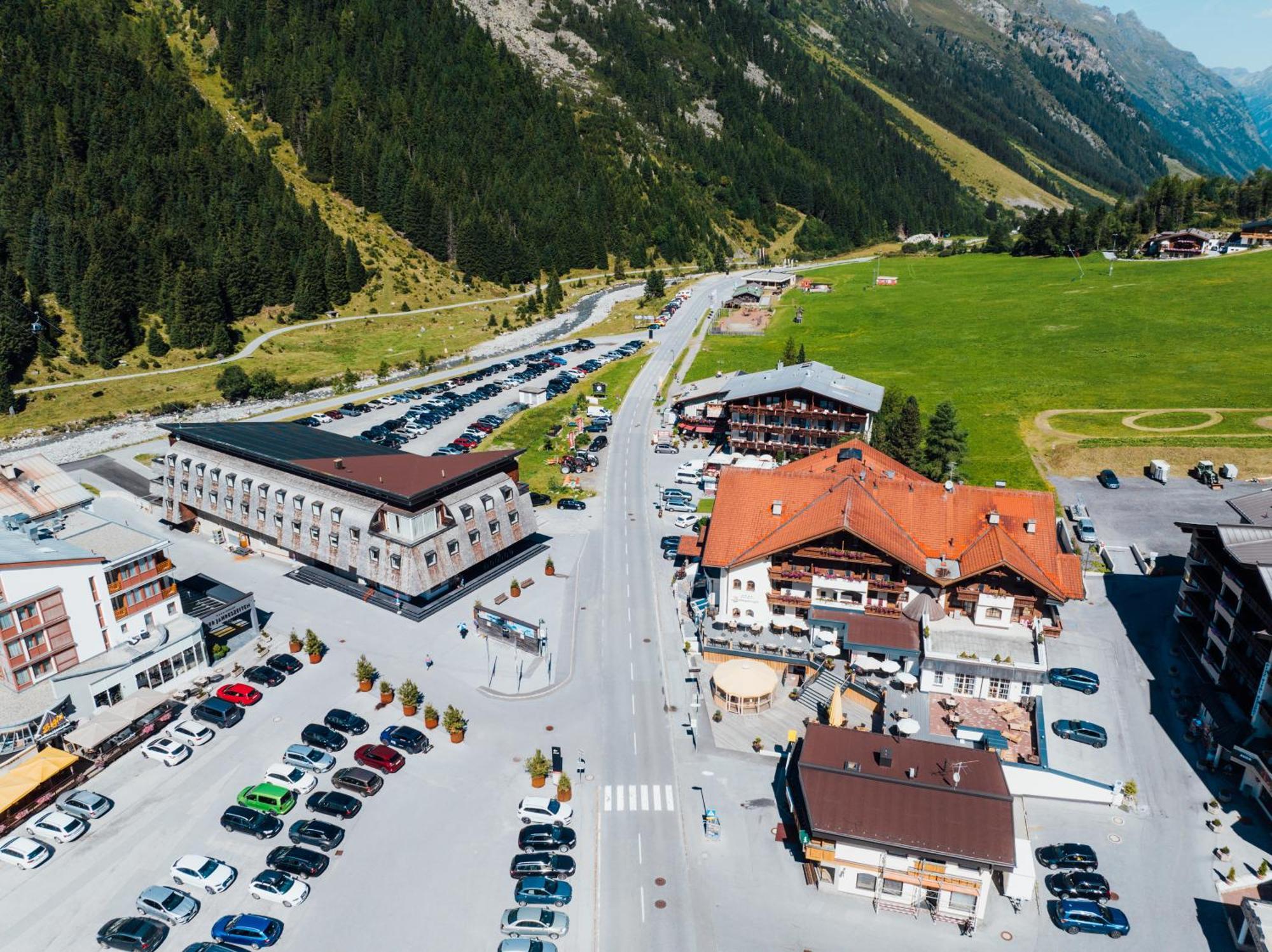 Hotel Mittagskogel Pitztal Sankt Leonhard im Pitztal Ngoại thất bức ảnh