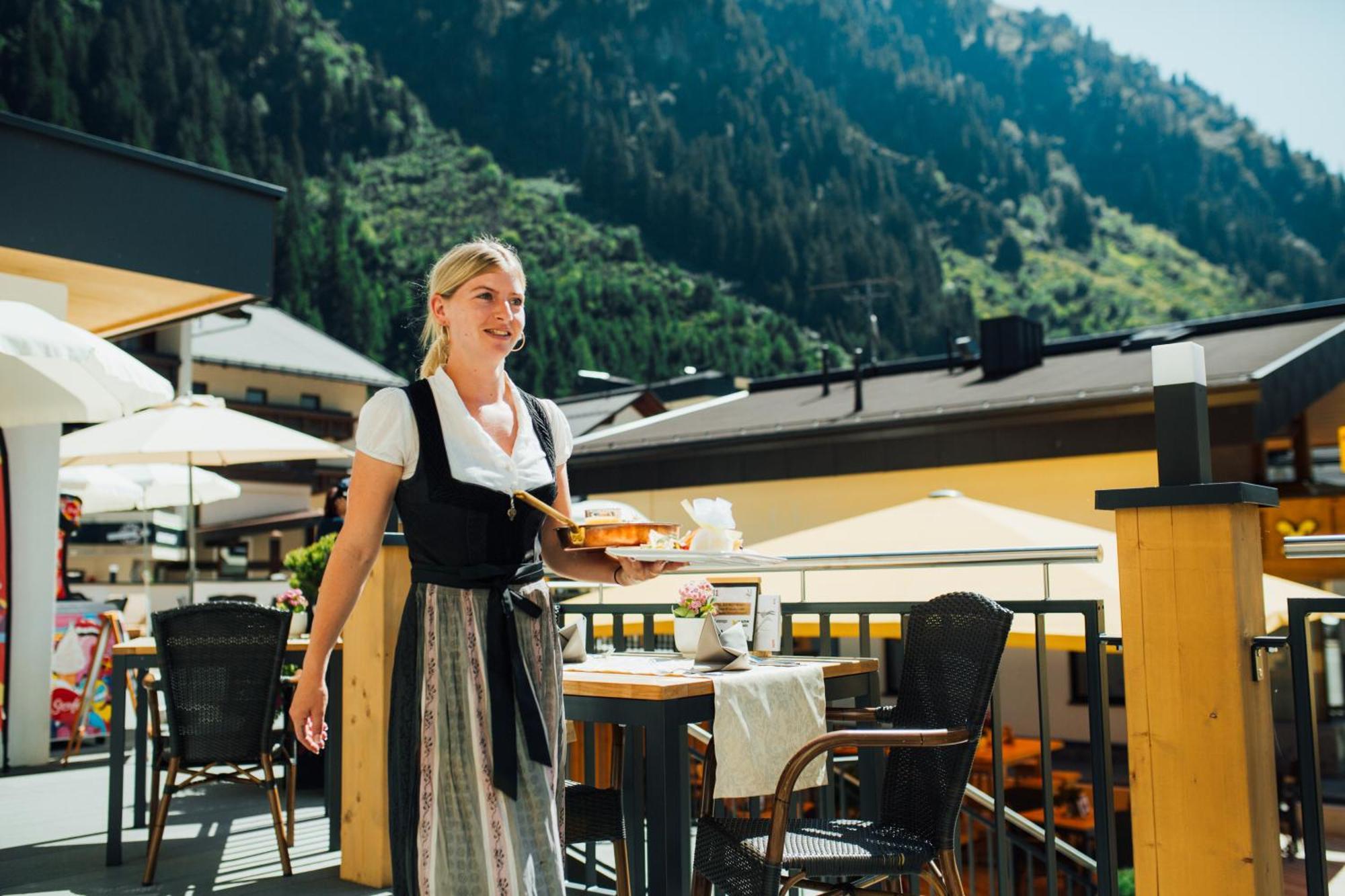 Hotel Mittagskogel Pitztal Sankt Leonhard im Pitztal Ngoại thất bức ảnh