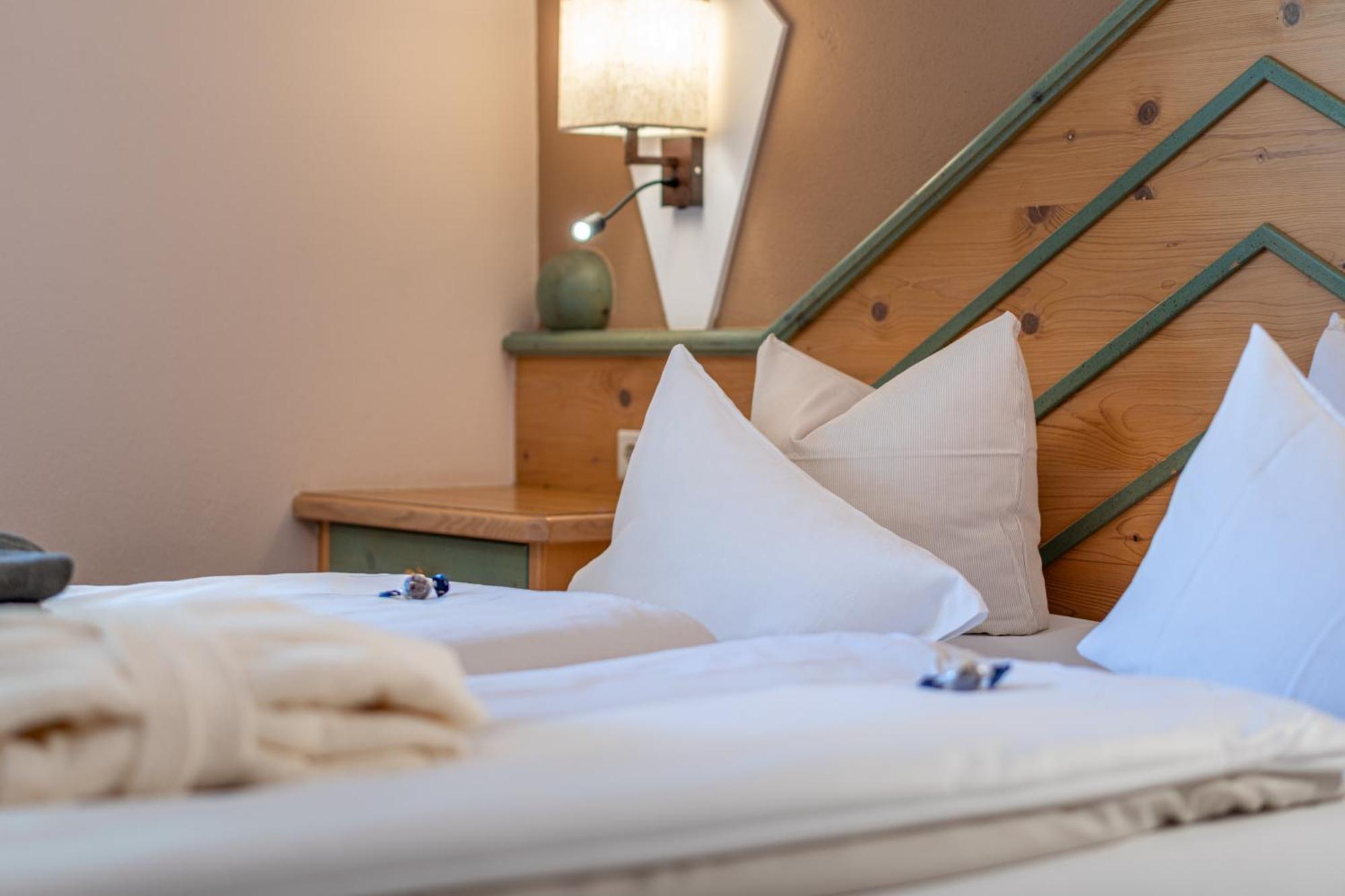 Hotel Mittagskogel Pitztal Sankt Leonhard im Pitztal Ngoại thất bức ảnh
