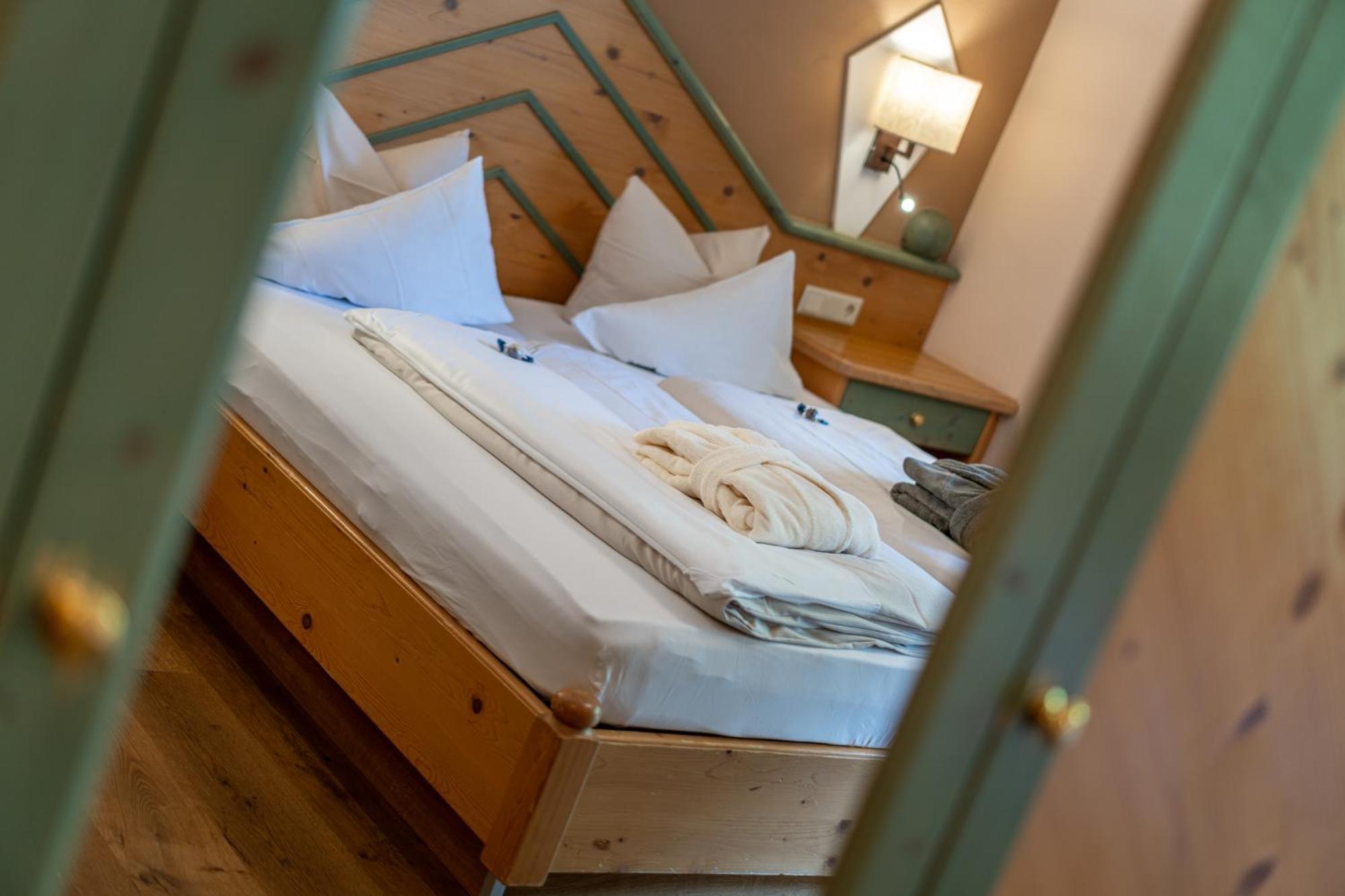 Hotel Mittagskogel Pitztal Sankt Leonhard im Pitztal Ngoại thất bức ảnh